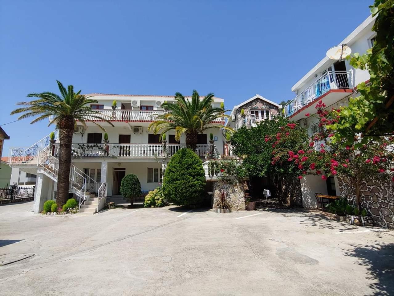 Apartments Radonjic Budua Esterno foto